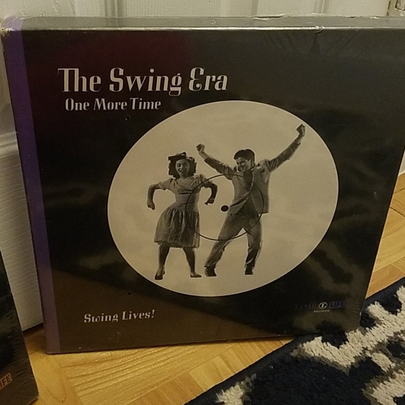 Records - Picture 2 of 4